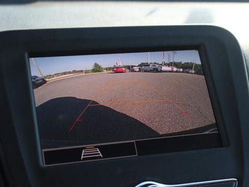 Used 2023 Chevrolet Equinox LT FWD image 23