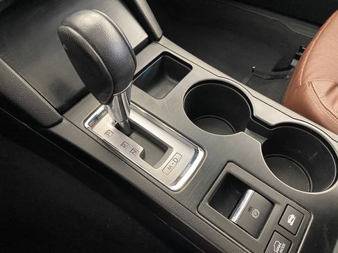 Used 2017 Subaru Outback 3.6R Touring image 19