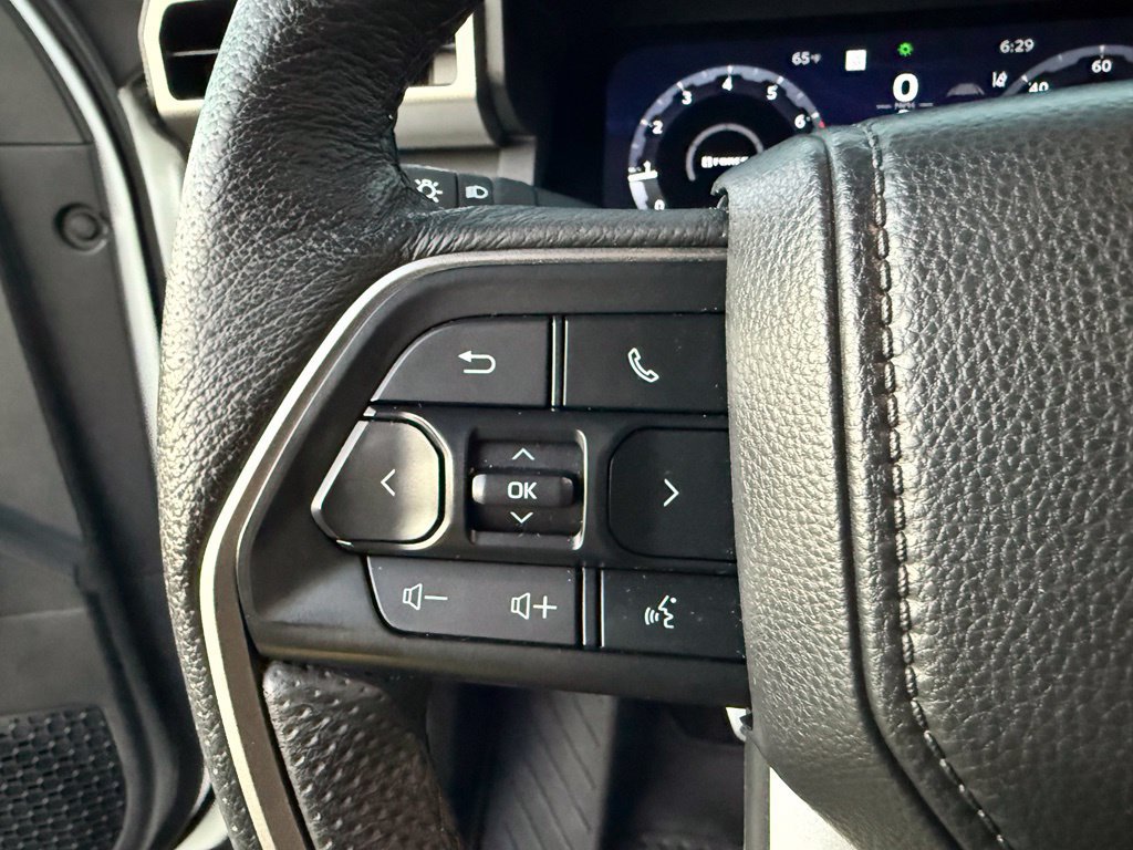 Used 2025 Toyota Tacoma TRD Sport w/ TRD Sport Premium Package AWD/4WD image 21