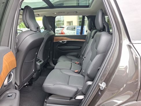 Certified 2024 Volvo XC90 B6 Plus w/ Protection Package AWD/4WD image 10
