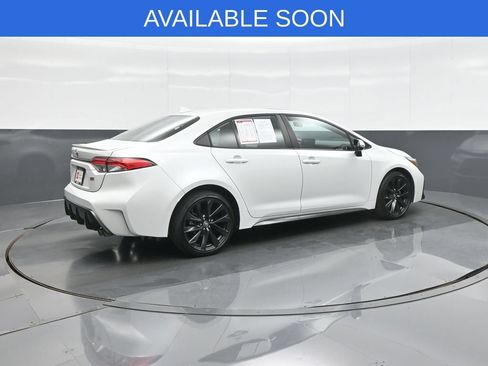 Used 2024 Toyota Corolla SE w/ SE Premium Package FWD image 7