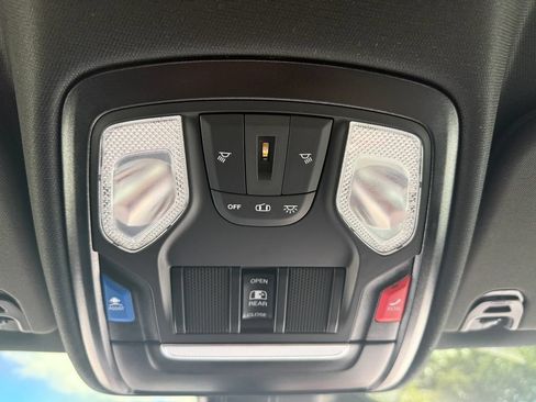 Used 2025 RAM 1500 Big Horn AWD/4WD image 34