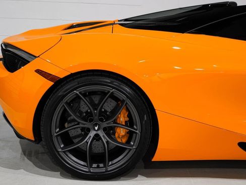 Used 2022 McLaren 720S Performance image 23