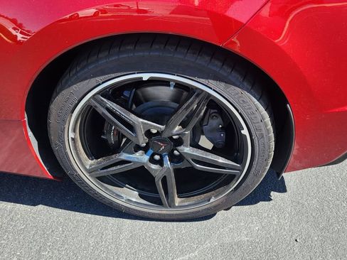 Used 2022 Chevrolet Corvette Stingray Premium Cpe w/ Z51 Performance Package RWD image 4