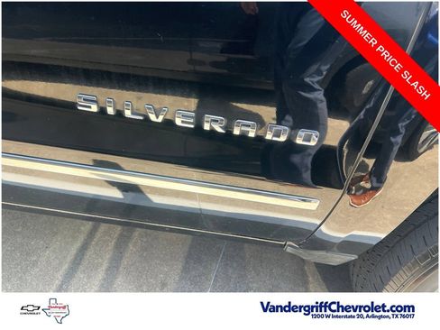 Used 2017 Chevrolet Silverado 1500 LTZ w/ LTZ Plus Package AWD/4WD image 5