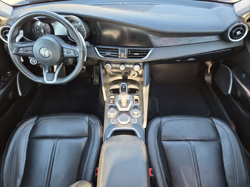 Used 2021 Alfa Romeo Giulia Sprint w/ Nero Edizione AWD/4WD image 15