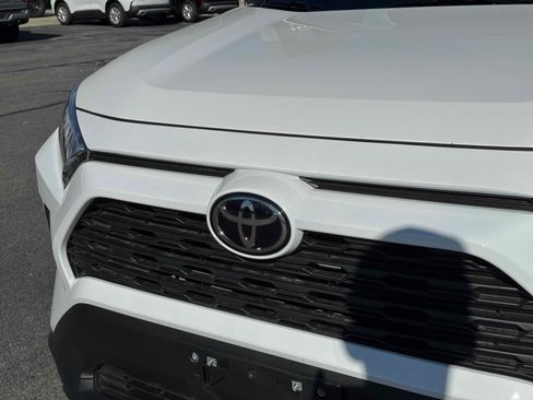 Used 2025 Toyota RAV4 XLE image 13