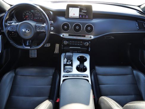 Used 2018 Kia Stinger GT2 image 10