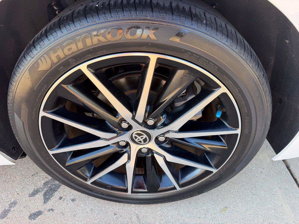 Used 2024 Toyota Camry SE FWD image 25