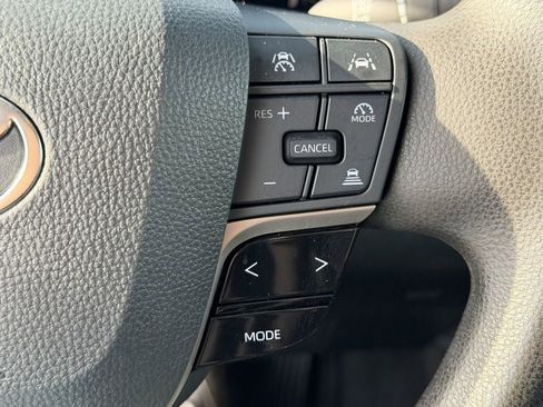 Used 2025 Toyota Camry LE FWD image 23