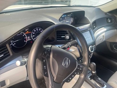 Used 2022 Acura ILX w/ Premium Package FWD image 2
