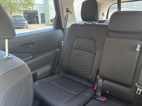 Used 2025 Nissan Pathfinder SV FWD image 35