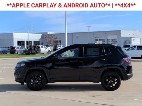 New 2026 Jeep Compass Latitude image 5