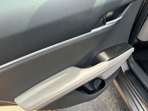 Used 2023 Toyota Camry XLE w/ Navigation Package image 19