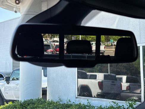 Used 2021 RAM 2500 Laramie w/ Night Edition image 24