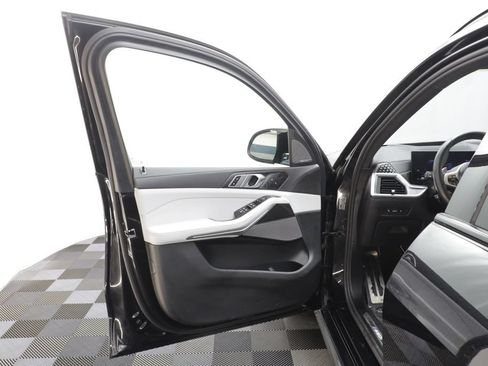 Used 2026 BMW X5 M60i AWD/4WD image 5