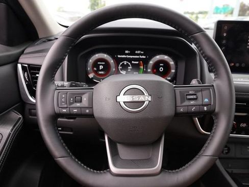 Certified 2025 Nissan Rogue SL w/ SL Premium Package AWD/4WD image 12