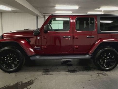 Used 2021 Jeep Wrangler Unlimited Sahara w/ Cold Weather Group AWD/4WD image 5