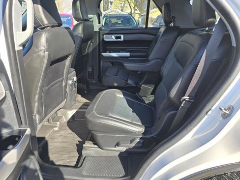 Used 2022 Ford Explorer Limited w/ Equipment Group 301A image 11