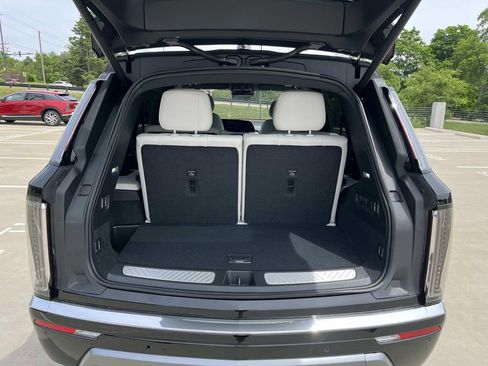 New 2026 Cadillac Vistiq Luxury AWD/4WD image 12