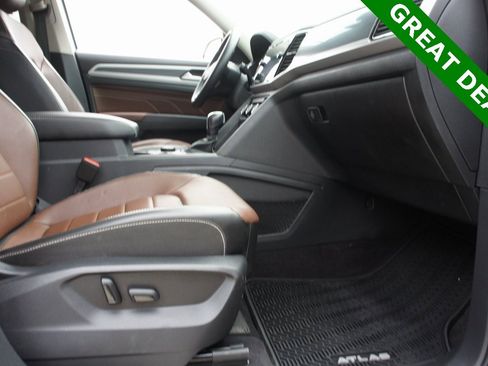 Used 2021 Volkswagen Atlas SEL Premium w/ MDO Package (Bench Seat) image 39