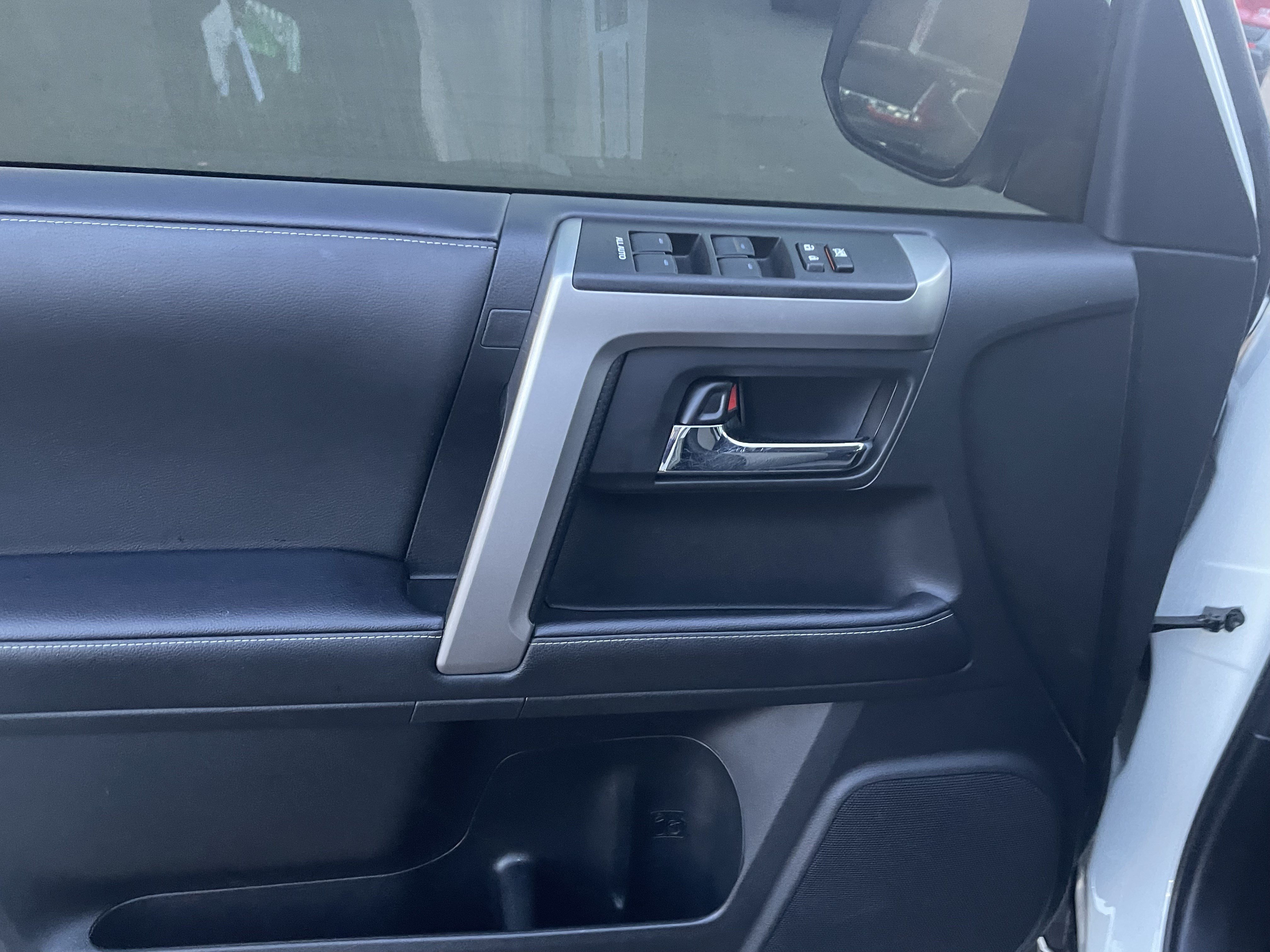 Used 2022 Toyota 4Runner SR5 AWD/4WD image 16
