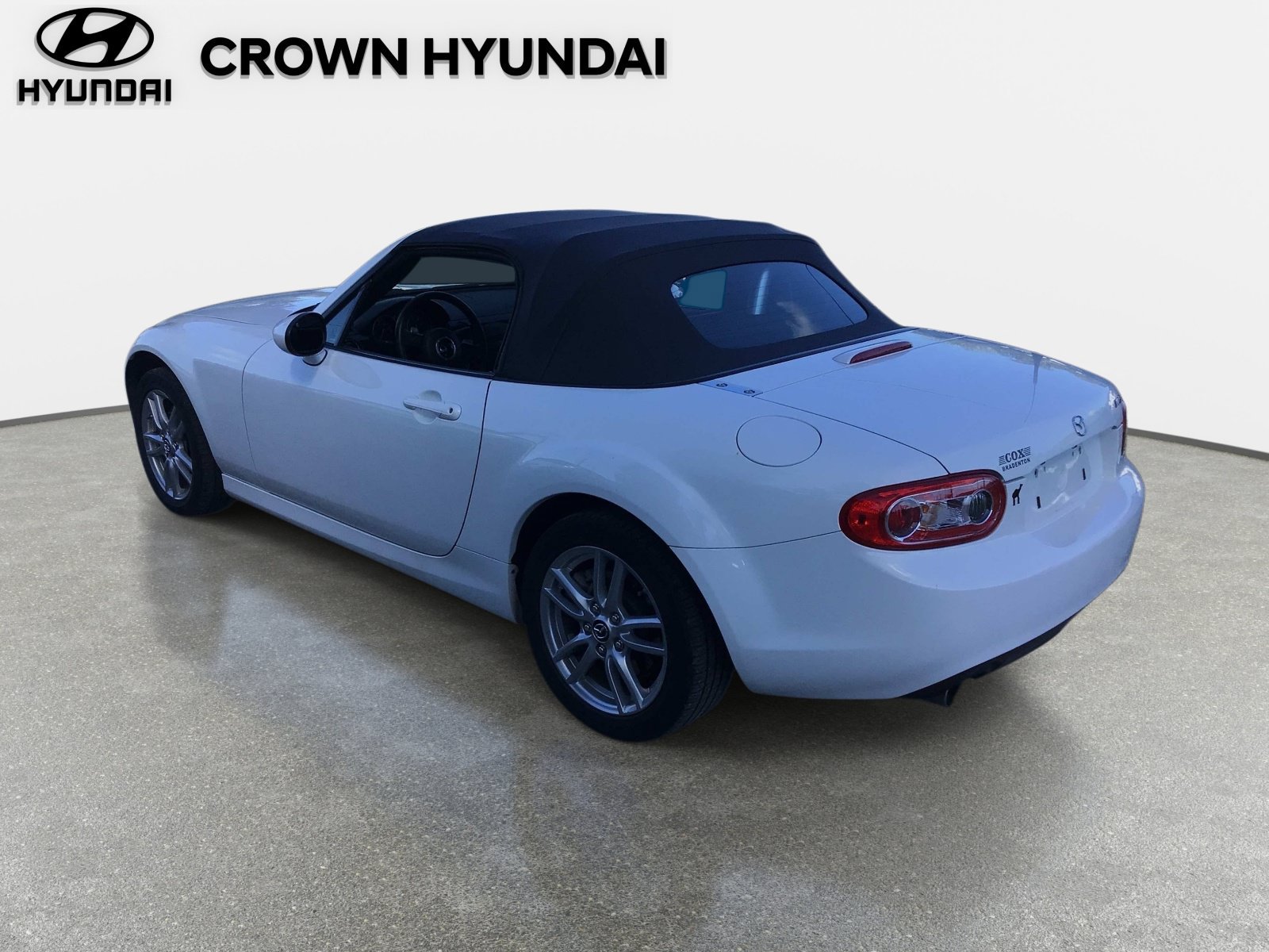 Used 2014 MAZDA MX-5 Miata Sport RWD image 6