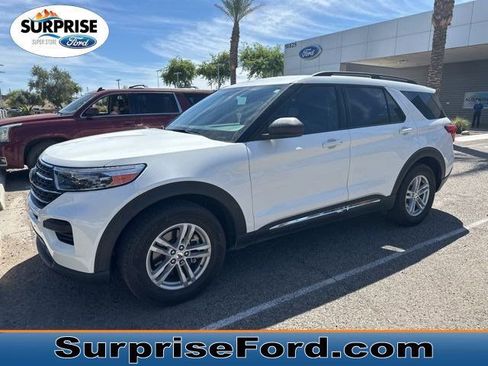 Used 2024 Ford Explorer XLT image 1
