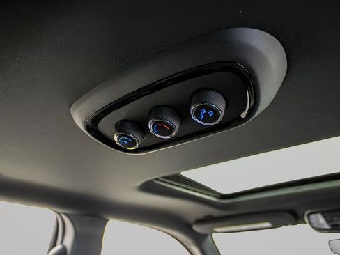 Used 2024 Dodge Durango R/T image 32