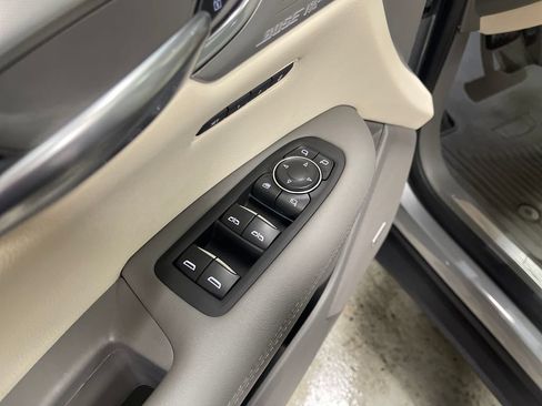 Certified 2024 Cadillac XT5 Premium Luxury AWD/4WD image 16