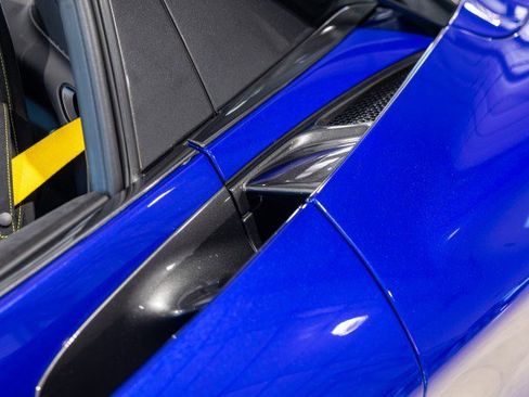 Used 2021 McLaren 720S Performance RWD image 17