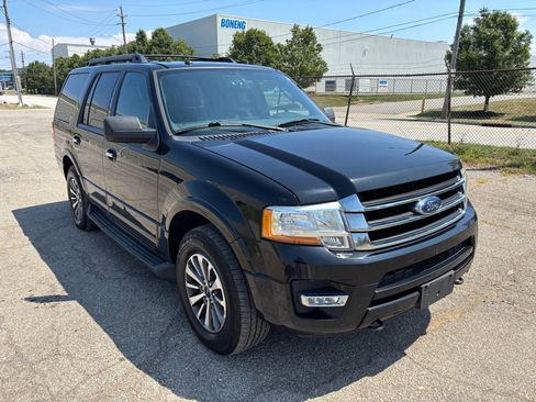 Used 2017 Ford Expedition XLT AWD/4WD image 1