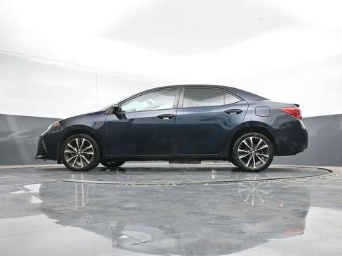 Used 2017 Toyota Corolla XSE image 36