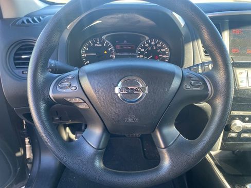 Used 2016 Nissan Pathfinder S image 17