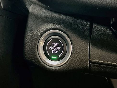 Used 2023 Buick Envision Essence w/ Sport Touring Package AWD/4WD image 16