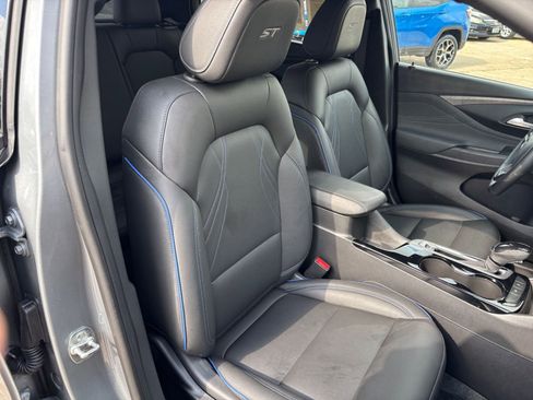 Used 2025 Buick Envista Sport Touring image 34