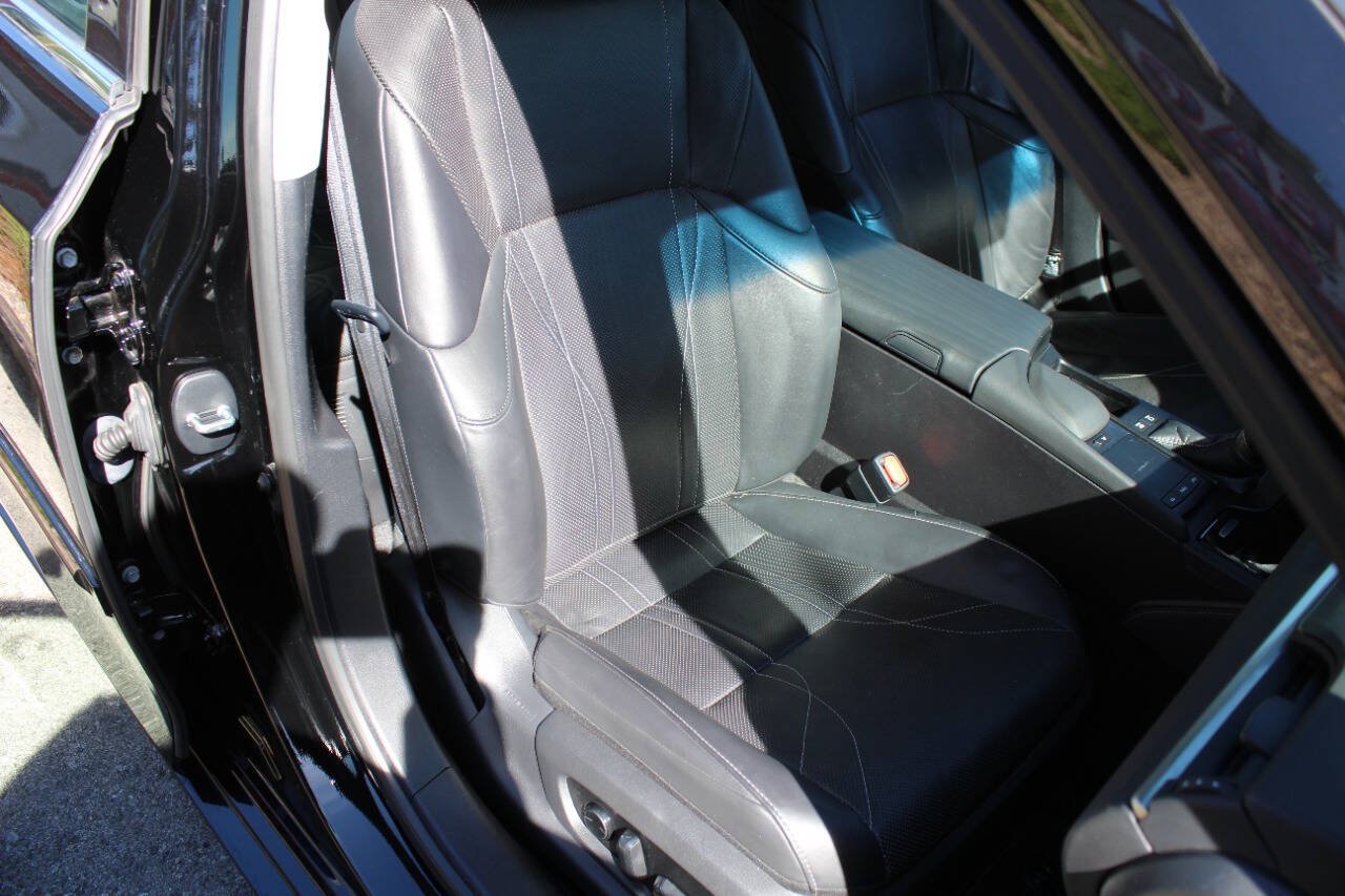 Used 2020 Lexus ES 300h w/ Accessory Package 2 FWD image 17