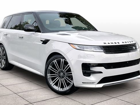 Used 2024 Land Rover Range Rover Sport Dynamic SE image 2