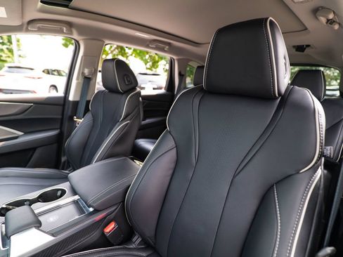 Certified 2024 Acura MDX SH-AWD w/ Advance Package image 8