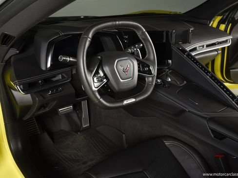 Used 2024 Chevrolet Corvette Z06 RWD image 29