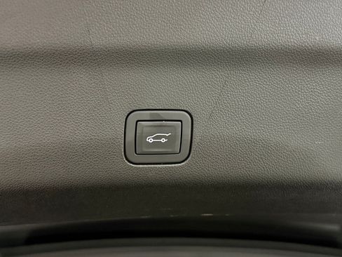 Certified 2023 Cadillac Escalade ESV Sport Platinum AWD/4WD image 47