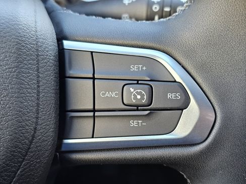 New 2026 Jeep Compass Latitude image 16