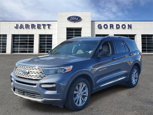 Certified 2021 Ford Explorer Limited w/ Equipment Group 301A image 2