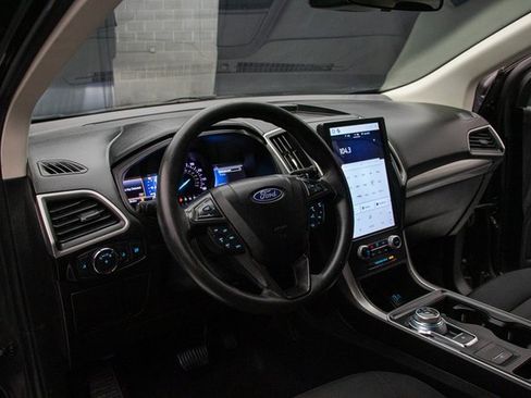 Used 2022 Ford Edge SE image 22