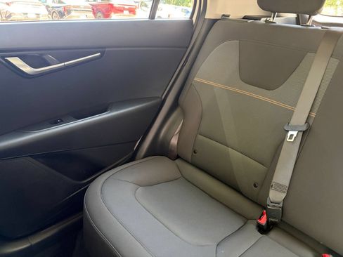 Used 2026 Kia Niro LX FWD image 37