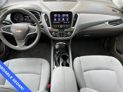 Used 2022 Chevrolet Malibu LT image 14