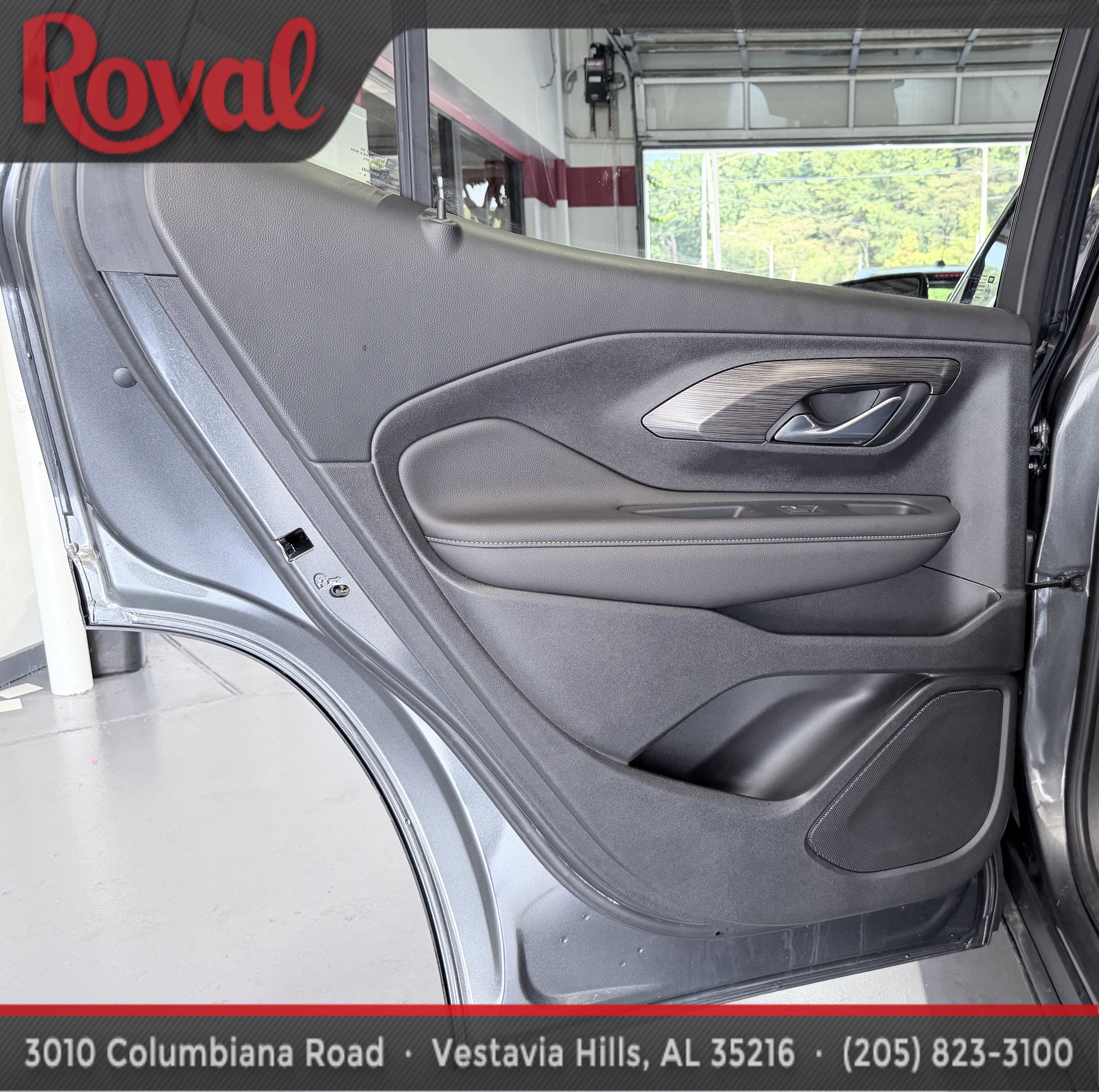 Used 2021 GMC Terrain SLT w/ Infotainment Package II FWD image 11