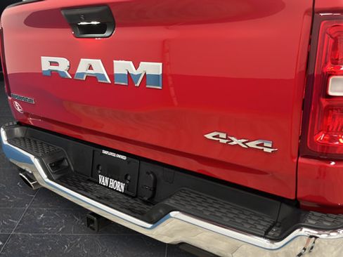 Used 2025 RAM 1500 Big Horn AWD/4WD image 40