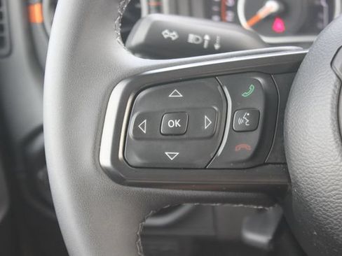 Used 2026 Jeep Gladiator Mojave AWD/4WD image 12