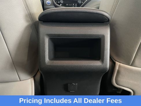 Used 2019 Toyota Camry LE FWD image 30